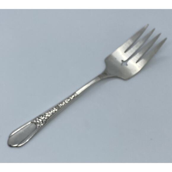 1938 Simon L. & George H. Rogers 8 1/4" Serving Fork SP Floral Pattern - Picture 11 of 11